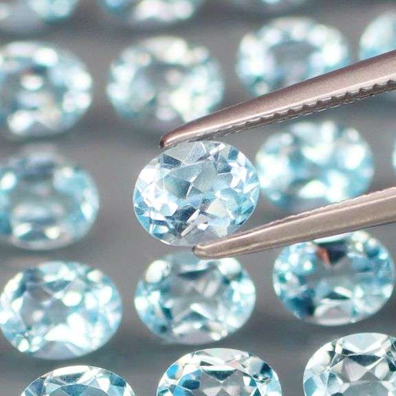 Glittering! 25 piece! 11.40ct full fire sky blue Topaz set!