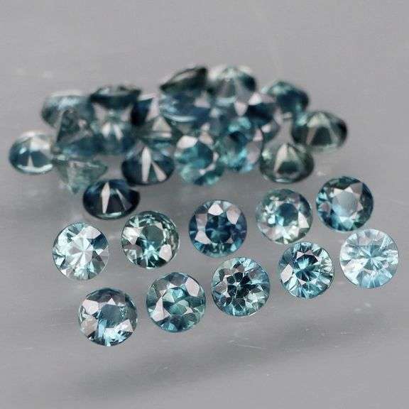 Eye catching 3.42ct washed denim blue Sapphire set