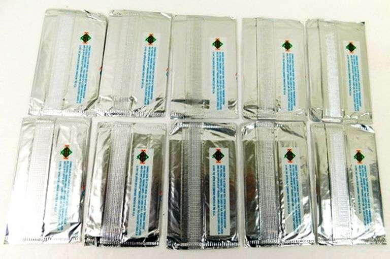 10 - 1991 The Quarterback Challenge Sealed Football Packs