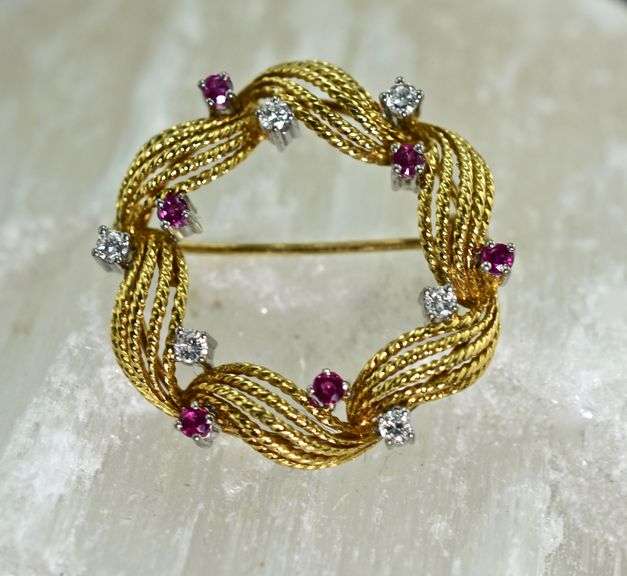 Pretty Estate 18K Ruby & Diamond Circle Brooch