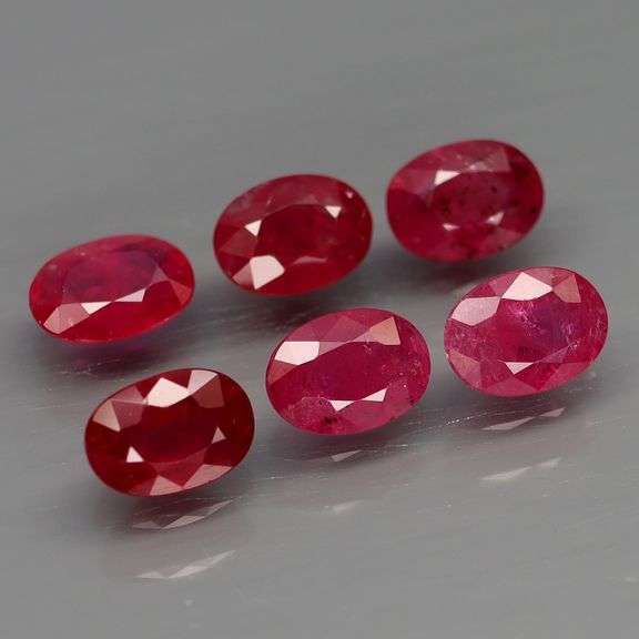 Deep color in this heavy 6.50ct PIGEONS BLOOD Ruby set!!!