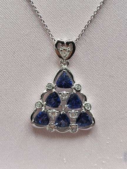 Magnificent Tanzanite Pendent in Silver – GGA Certified, size:18