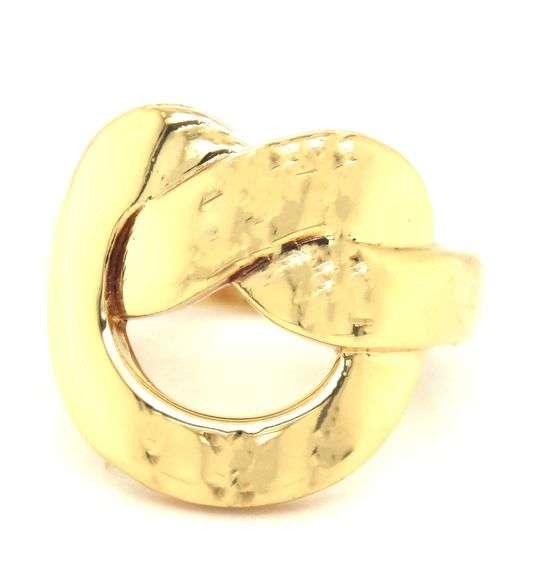 18kt Yellow gold love knot ring