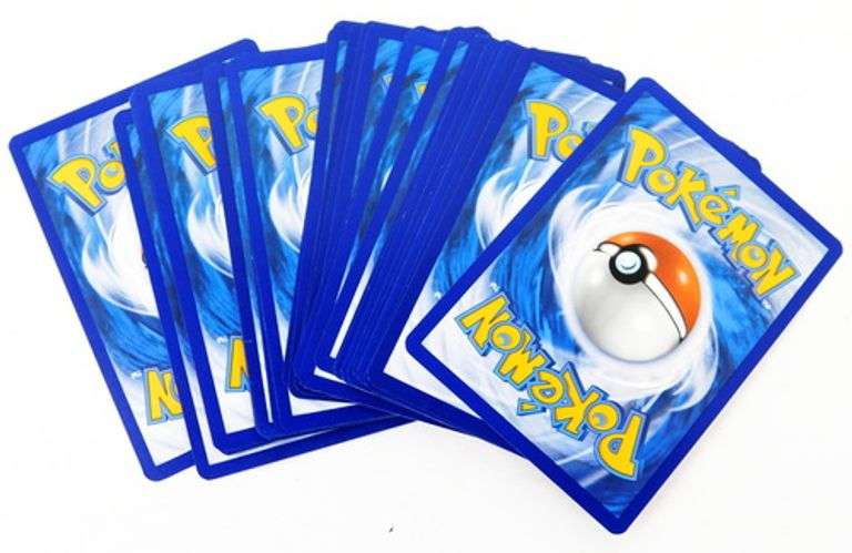 30 Pokémon 2023 Trade Cards