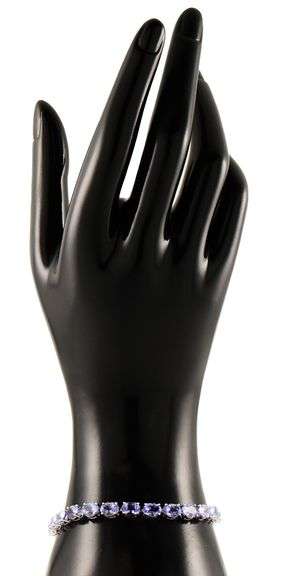 22.0ctw Oval Tanzanite Tennis Bracelet in 14K