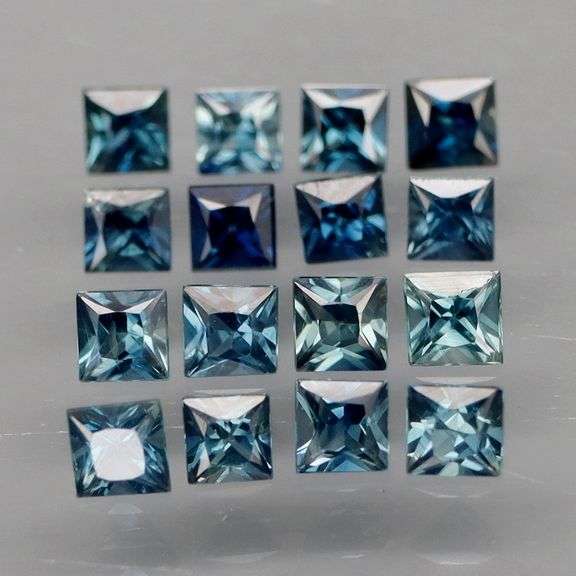 Princess cut! 2.70ct denim blue Sapphire set!
