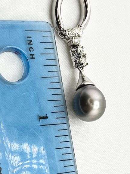 14KT White Gold U Shaped Link Chain Accented With Diamond and Tahitian Pearl Drop Necklace