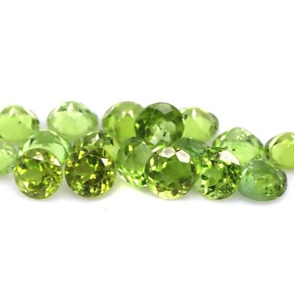 Round cut! Untreated! Matched! 7.40ct Peridot set!