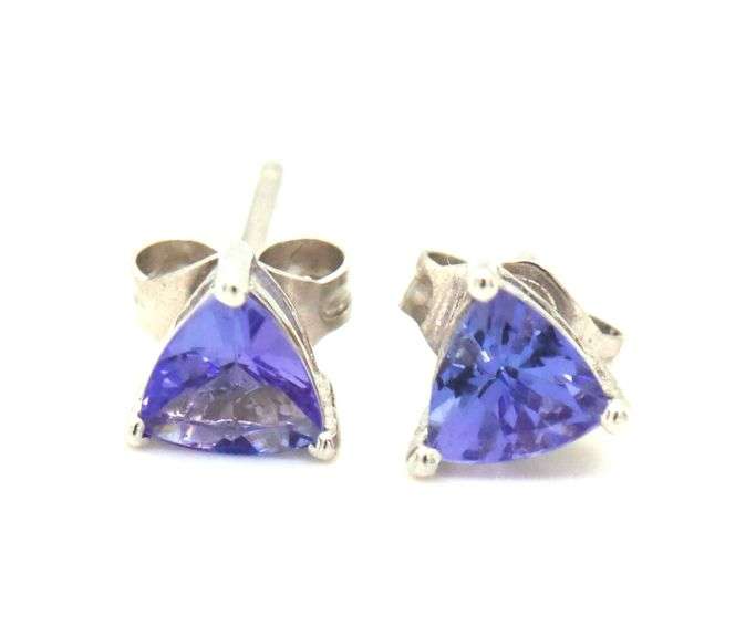 14kt White gold Tanzanite Trillion stud earrings