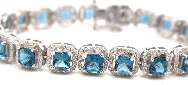 Ravishing Brand New European 14.55CTW Princess-Cut Very Rare London Blue Topaz & Diamond Bracelet In