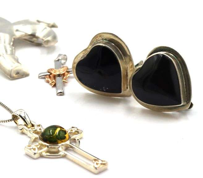 Group lot of vintage 925 sterling silver jewelry