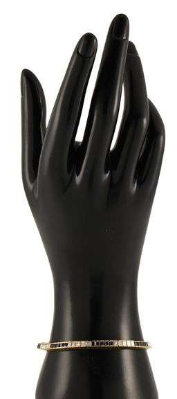 2.80ctw Princess Diamond and 3.00ctw Sapphire Tennis Bracelet in 18K