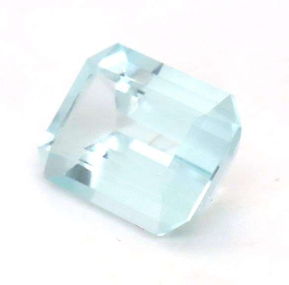 7.80ct Emerald cut aquamarine loose stone