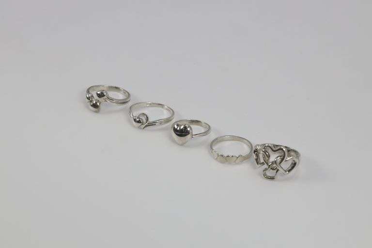 .925 Sterling SIlver Heart Rings (Lot of 30 Rings) Various Sizes & Styles