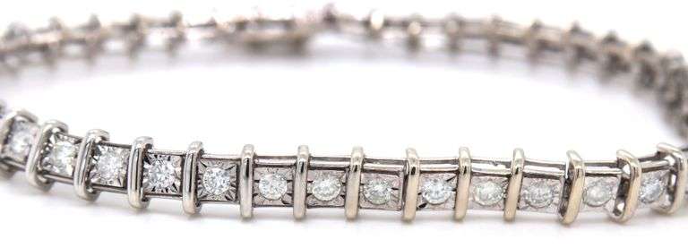 14kt White gold 1.30ctw Illusion set diamond tennis bracelet