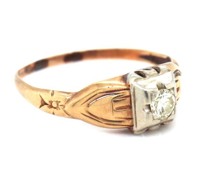 Vintage style 14kt yellow gold diamond ring