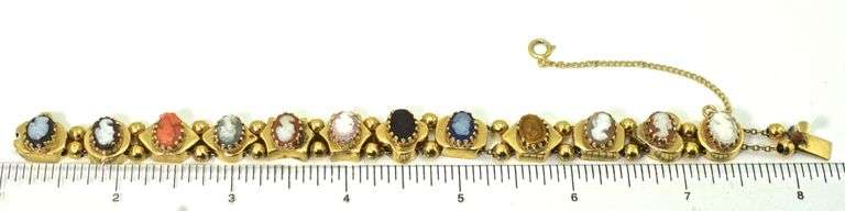 Wonderful Estate 14K Cameo Slide Bracelet