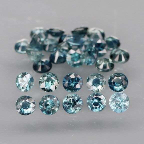 Eye catching 3.42ct washed denim blue Sapphire set