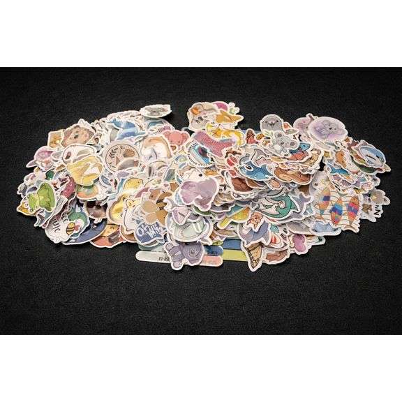 600 Assorted Animal Vinyl Sticker Collection