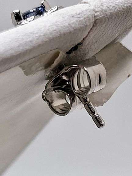 Magnificent pair earring Tanzanite and diamond in Silver – GGA Certified