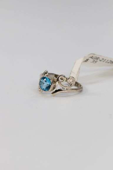 Sterling Silver Blue Topaz Gemstone Ring