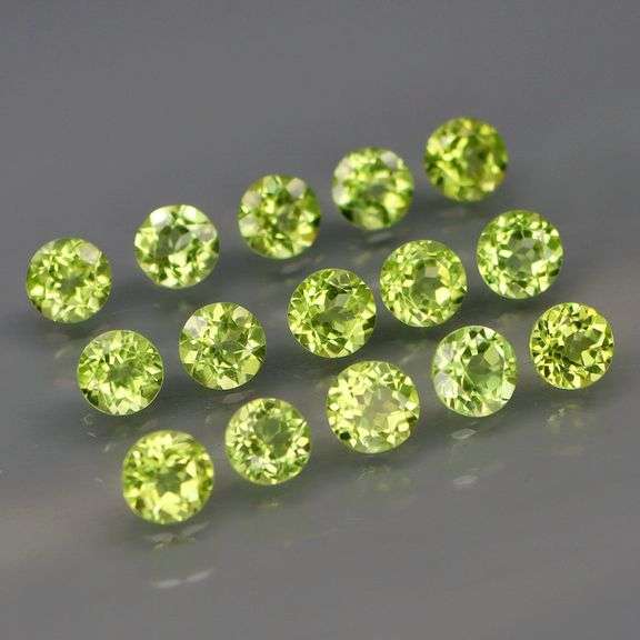 Round cut! Untreated! Matched! 4.46ct Peridot set!