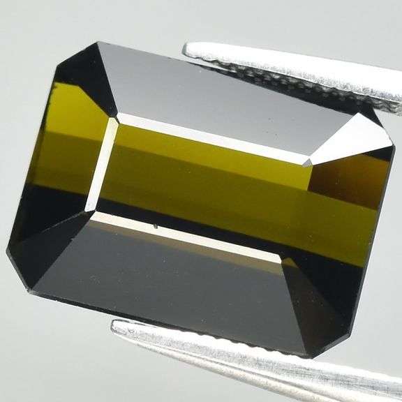 Rich earth tones with VVS grade clarity! 3.82ct untreated Mozambique Tourmaline!