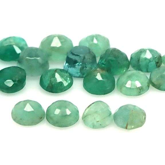 Bright emerald green 5.40ct 20pc Emerald set