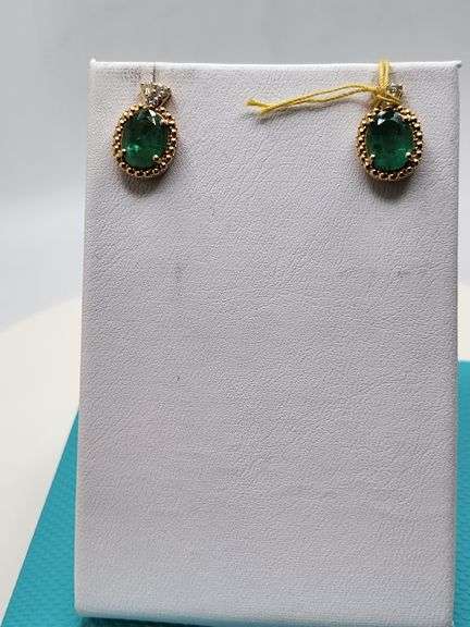 Magnificent pair earring Emerald and diamond in Silver – GGA Certified