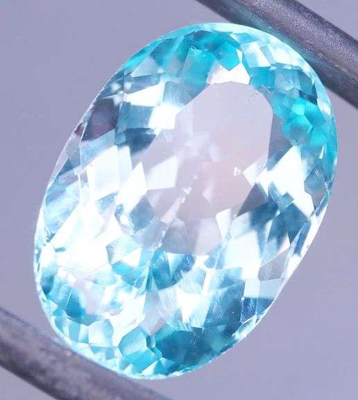 Full sparkle! 12.76ct VS grade Swiss blue Topaz!