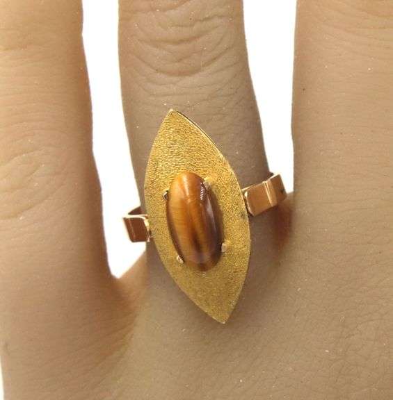 Uniquely designed 18k YG Tigers Eye Ring