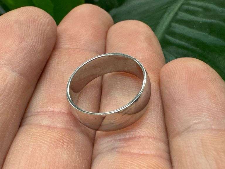 14k White Gold Wedding 6mm Band Size 5
