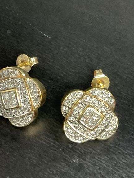 CERTIFIED BRAND NEW 14K YELLOW GOLD DIAMOND STUD EARRINGS