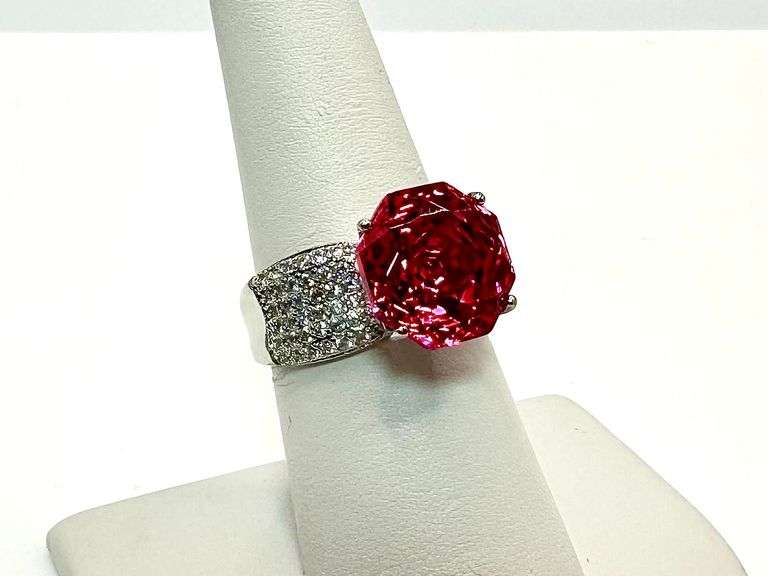 Stunning 14 kt. White Gold Plate 5 Ct Rose Cut Simulated Pink Sapphire Ring