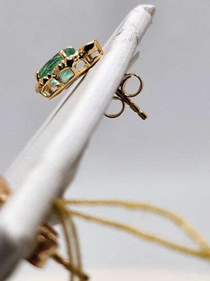 Magnificent pair earring Emerald and diamond in Silver – GGA Certified