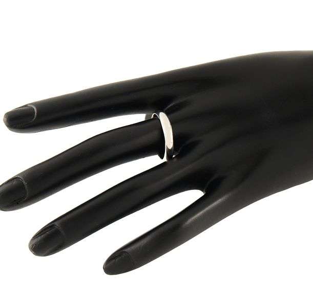 Polished 4.0MM Wedding Band Ring in Platinum