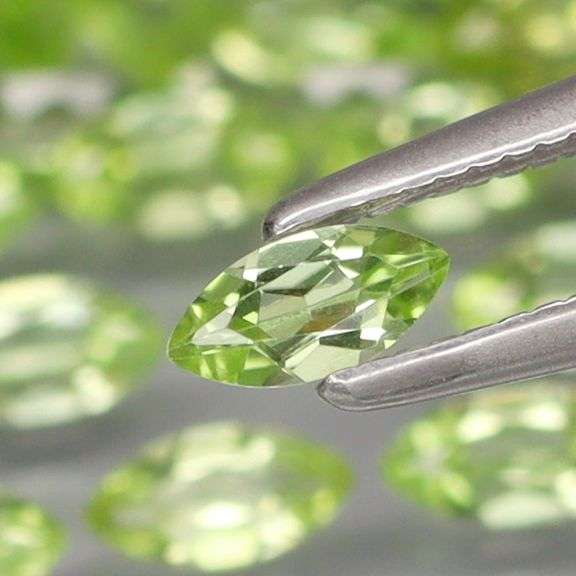 Dazzling 7.30ct untreated apple green Peridot set!