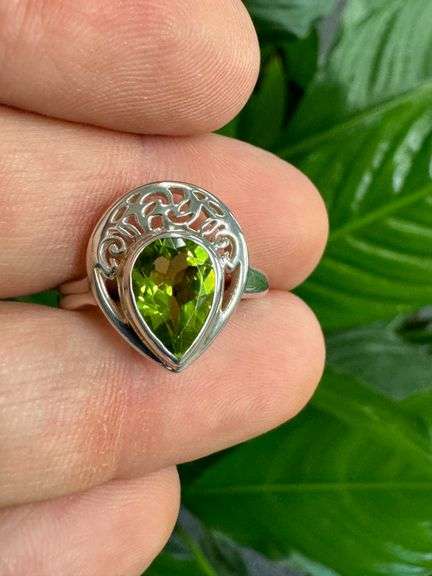Sterling Silver Natural Gemstone Perdiot Ring Size 7