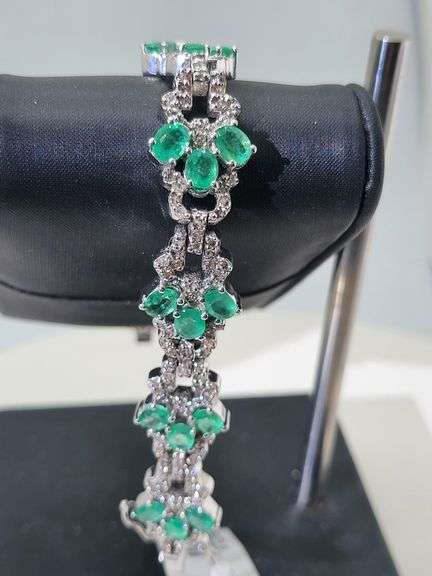 Exotic Emerald Bracelet in Sterling Silver