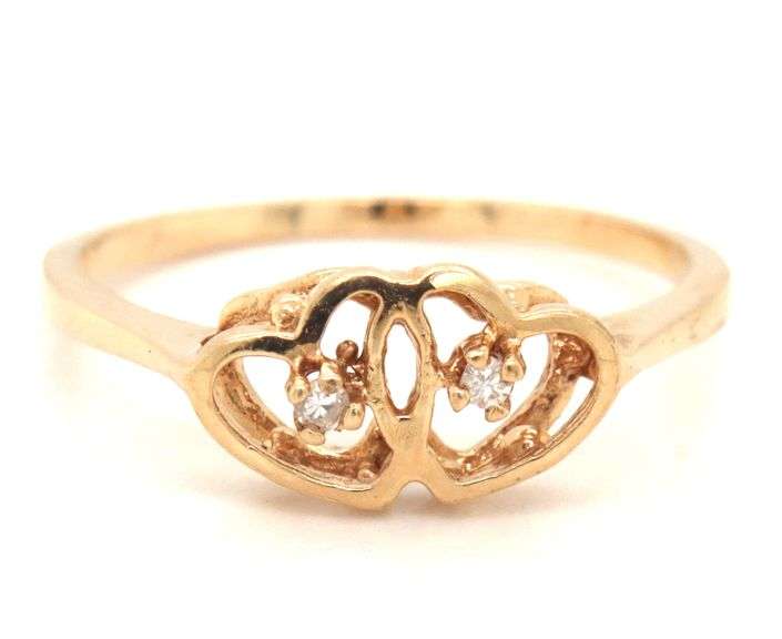 10kt Yellow gold double heart diamond ring