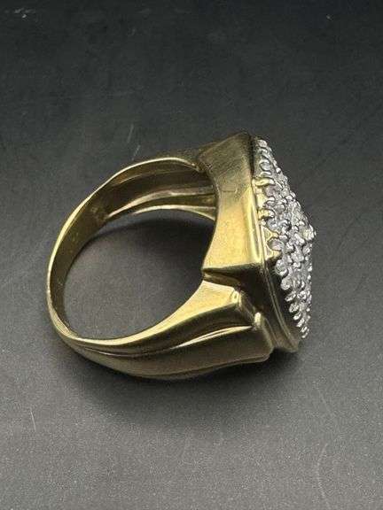 10K Yellow Gold Men Diamond Ring of 2ct