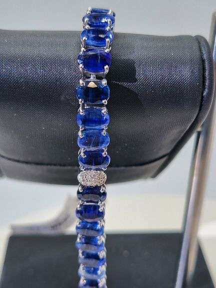 Very fine quality Kyanite Bracelet in Sterling Silver