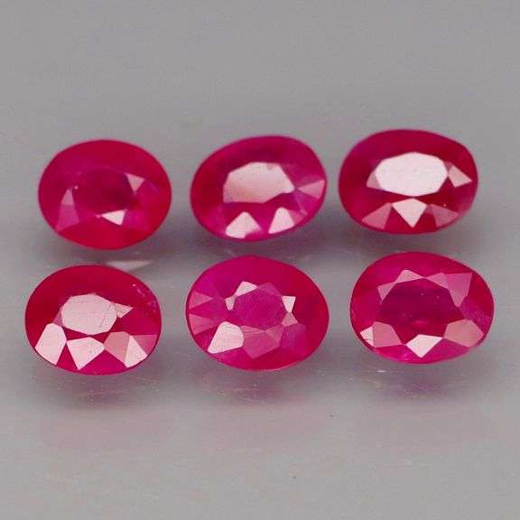 Collectors 2.43ct PIGEONS BLOOD Burmese Ruby set!!!