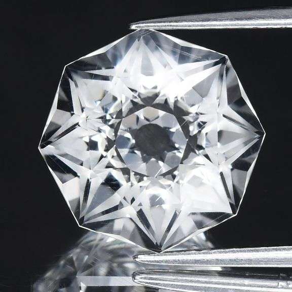 Superb 8.02ct AAA grade diamond white Quartz