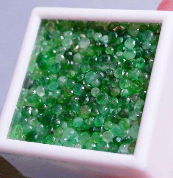 You get a beautiful mix of greens in this 20.72ct Emerald set!