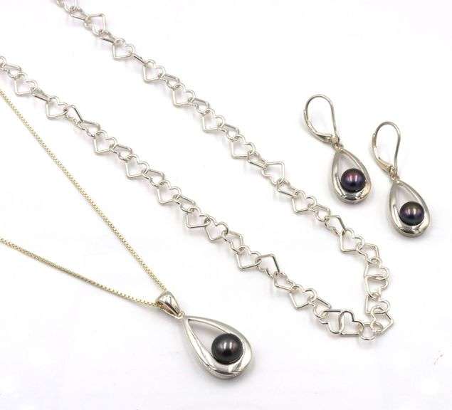 Lot of 925 sterling silver 2 necklaces and dangle earrings