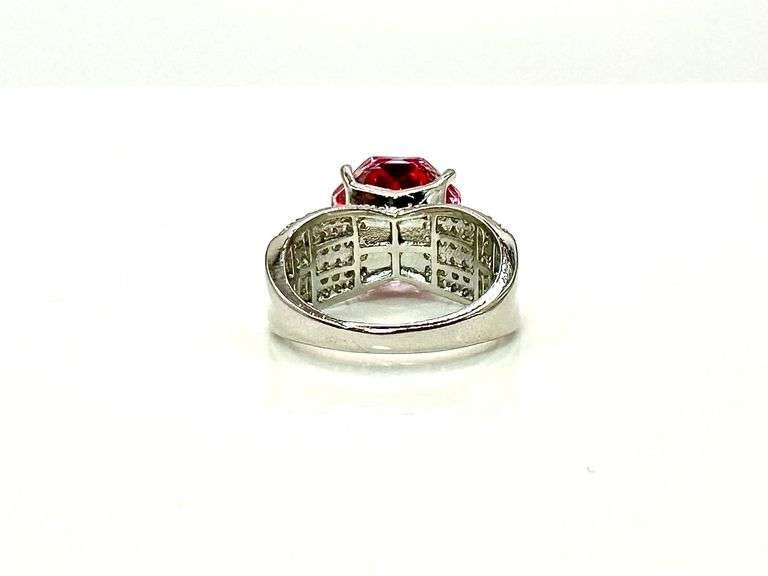 Beautiful 14 kt White Gold Plated 5 Ct Simulated Pink Red Ruby Ring