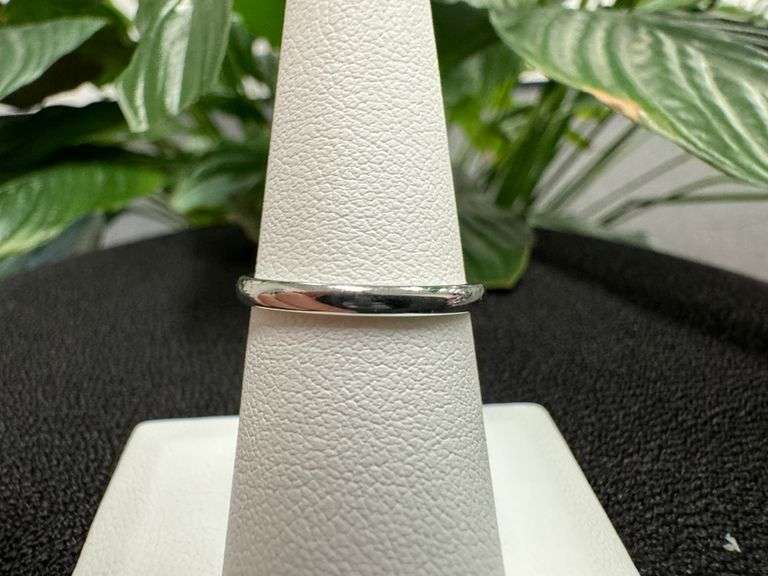 10k White Solid Gold 2mm Domed Plain Men's Women's Wedding Band Size 5