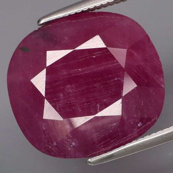 Stunning violet red 10.95ct untreated Winza Ruby!