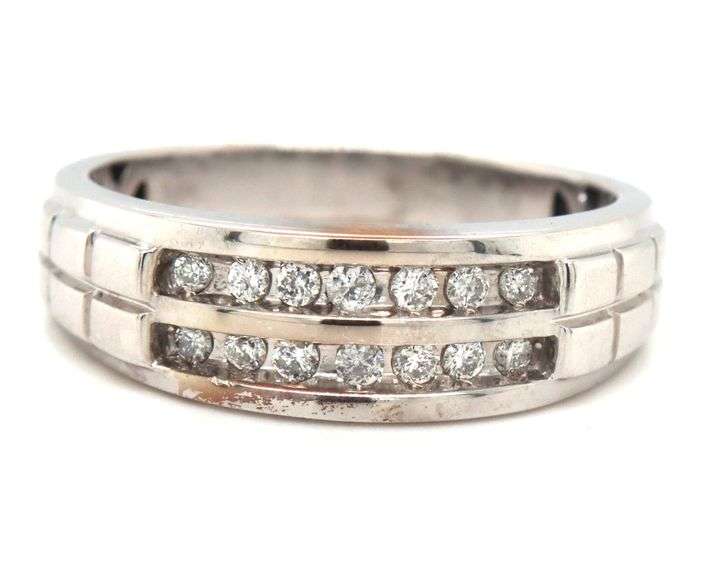 14kt White gold 0.25ctw 2 row diamond band